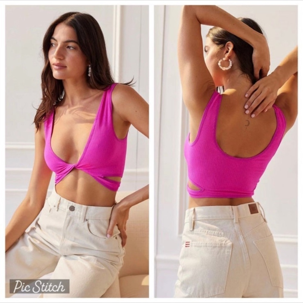 UO Out From Under Seamless Helix Twist Tank Top M/L
